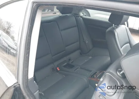 2010 BMW 328I xDrive z USA, uszkodzony, nr VIN WBAWV5C59AP082042